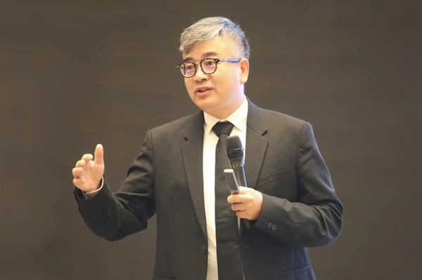 4王勇教授作《医疗机构以项目为导向的运营管理之道》专题辅导