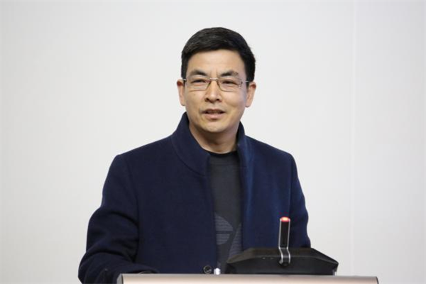心脏疾病临床医学中心主任曾春雨作工作交流