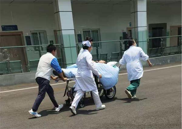 担架1